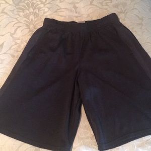 Champion Boy Athletic Shorts - Size XL (16-18)